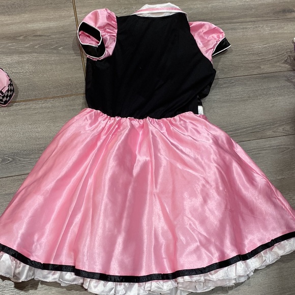 50s Diner Costume - Picture 7 of 7